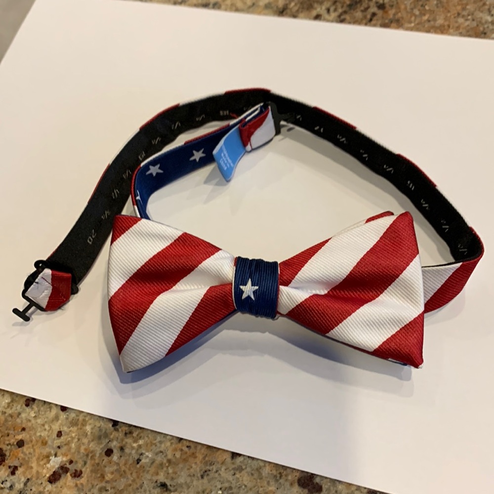 Patriotic clip on bow tie